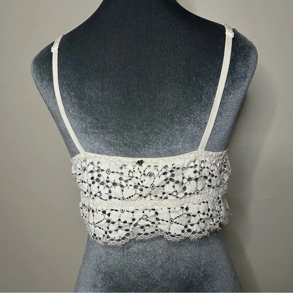 Victoria's Secret Off-White Lace Bralette with Sweetheart Neckline - Picture 3 of 6